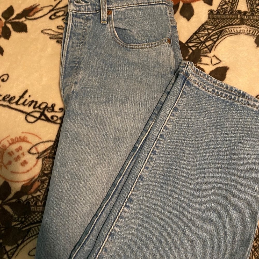 These are new Levi’s straight high rise jeans.